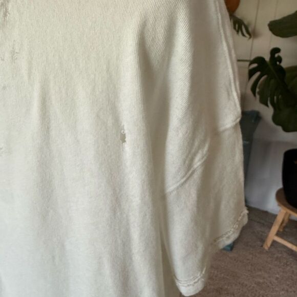Free People - We The Free - Women’s Ivory Ripped Short Sleeved Tee - XS - Picture 5 of 8